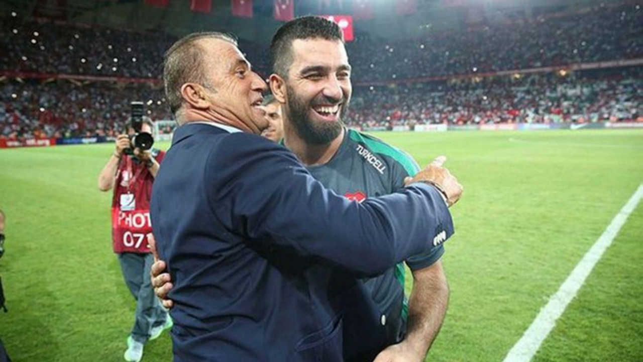 "Arda Turan, Fatih Terim'e sarıldı"