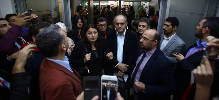 FETÖ'cü Bülent 'Kalleş'in ardından bir alçak mesaj da Tarık Toros'tan ...