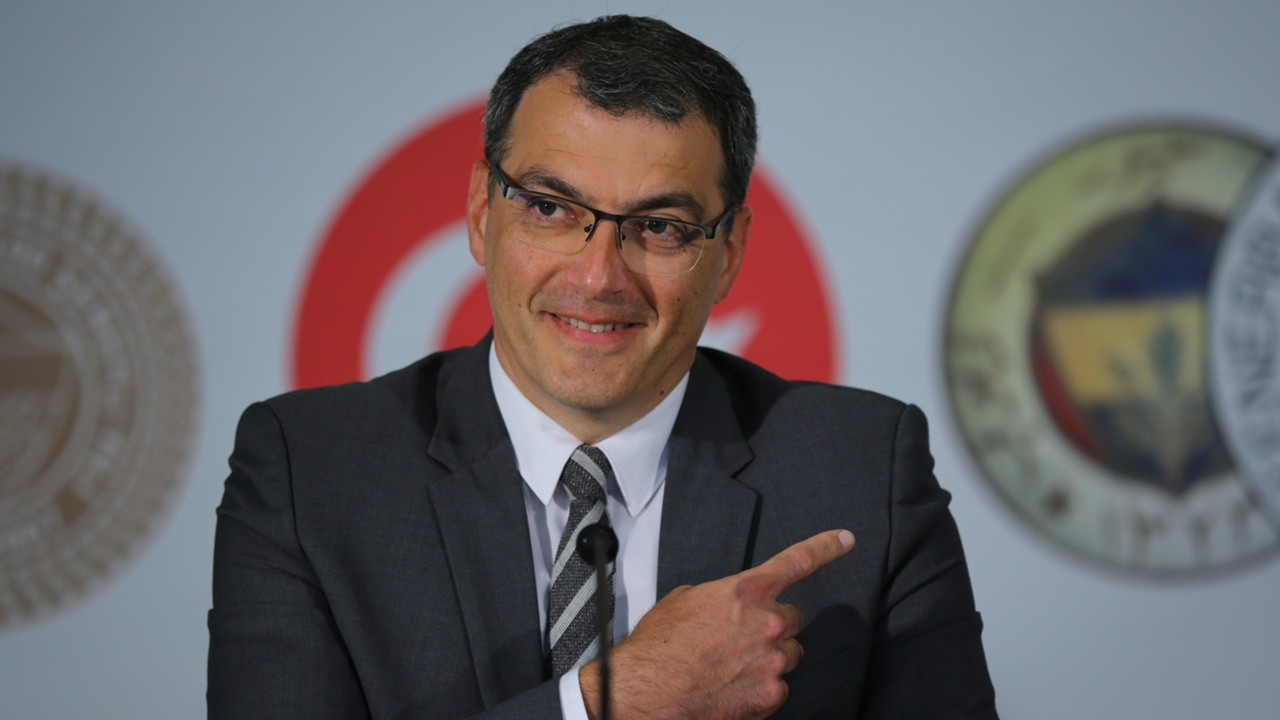 Comolli, Luis Gustavo için Fransa'ya uçtu!