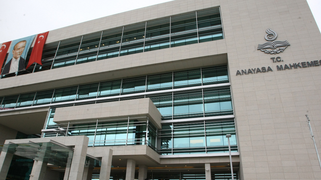 Anayasa Mahkemesi'nden flaş emekli maaşı kararı!