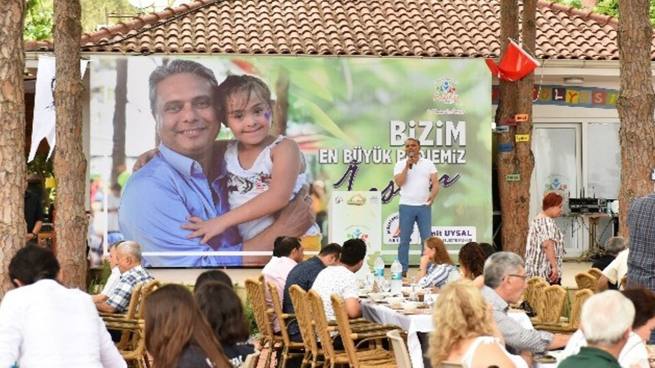 Antalya'da Başkan Ümit Uysal, “Beraber planlayıp yürüyeceğiz”