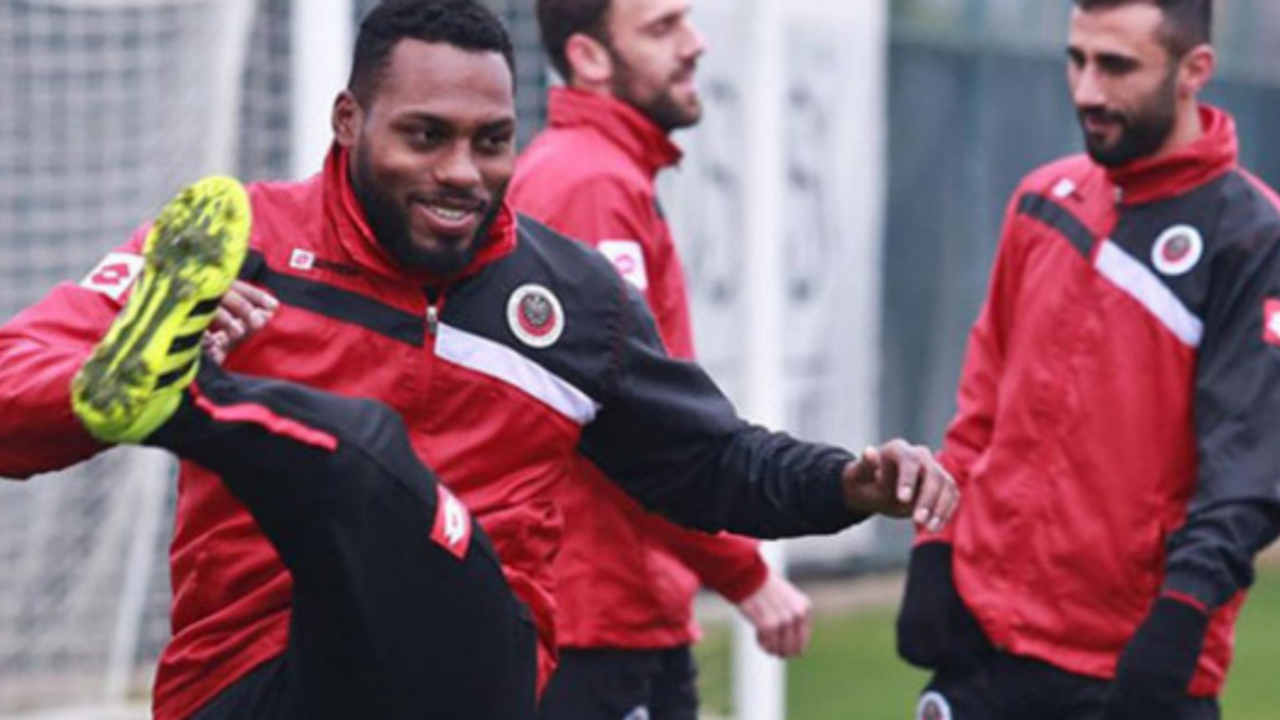 Denizlispor'dan savunmaya takviye!