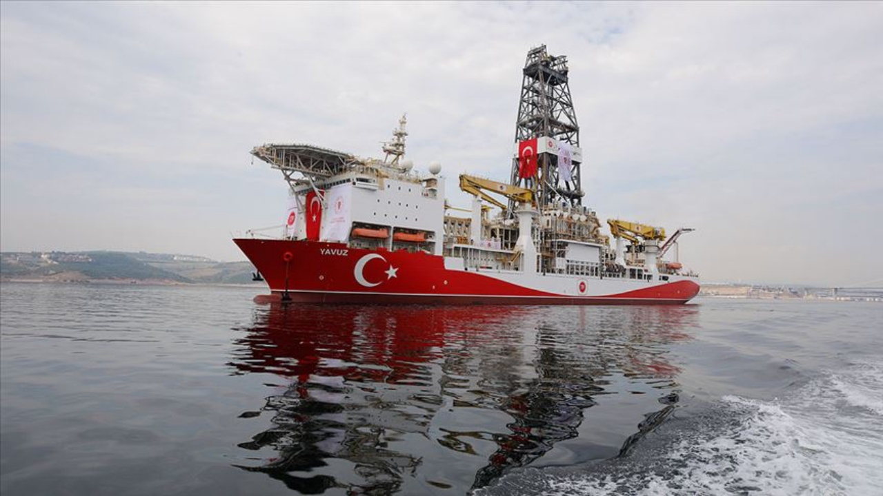"Zengin doğal gaz rezervi burnumuzun dibinde!"