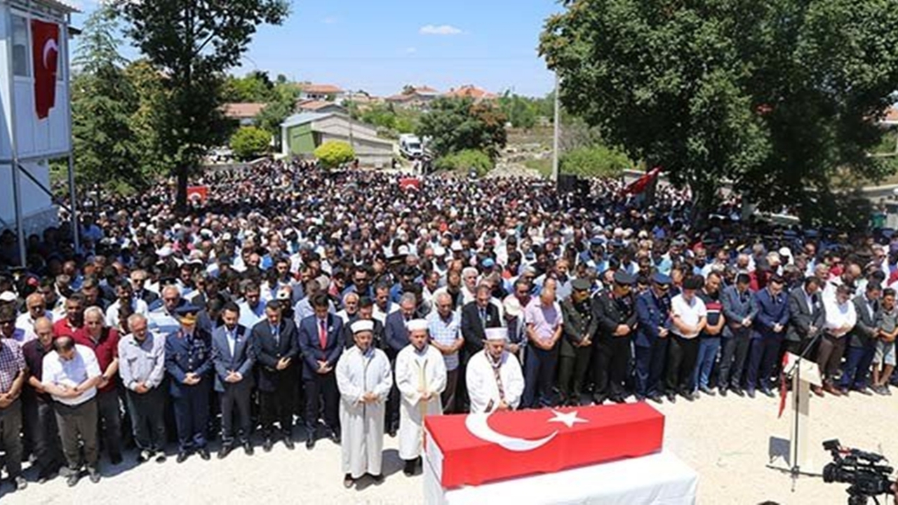 Kuzey Irak şehidi Mustafa Ünal son yolculuğuna uğurlandı!