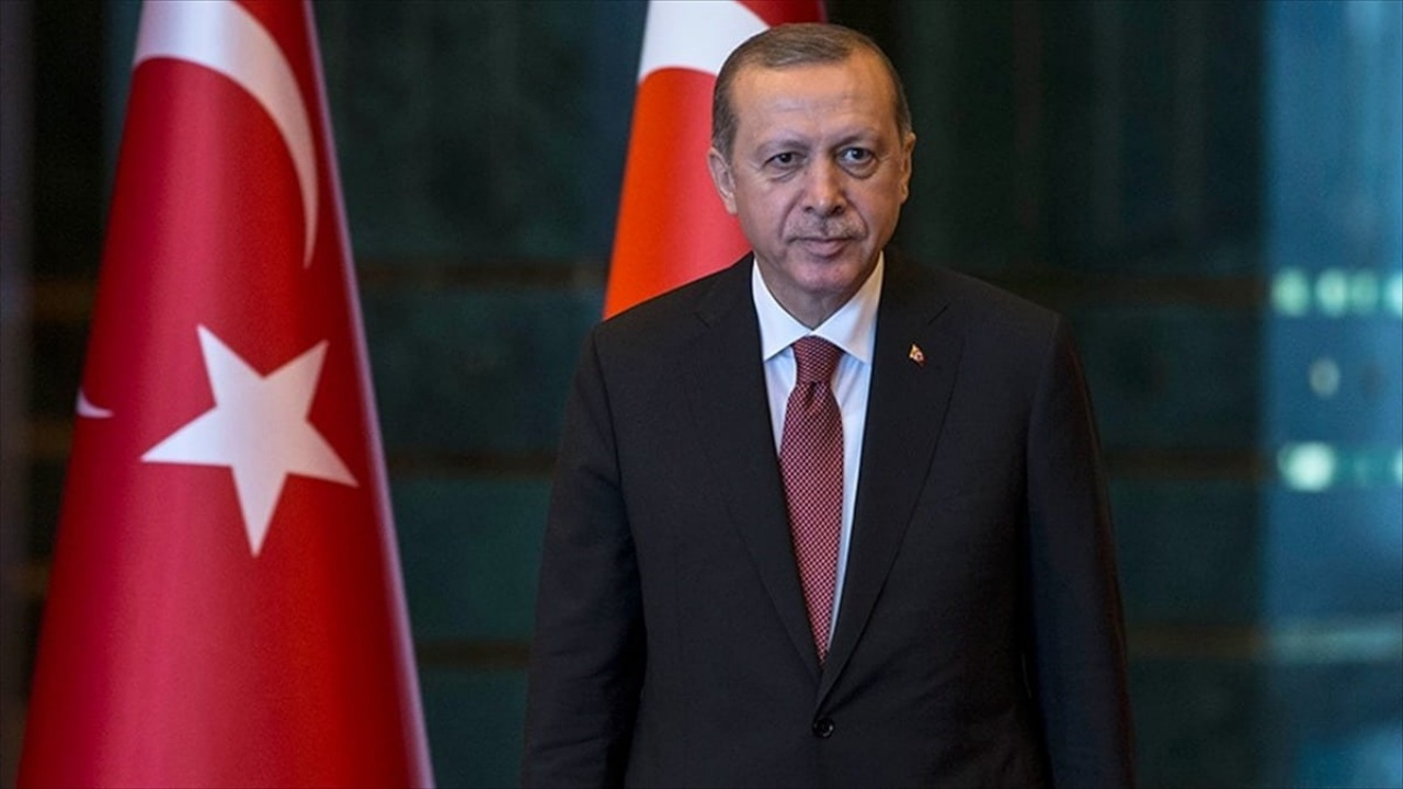 Erdoğan'dan şehit binbaşının eşine taziye!