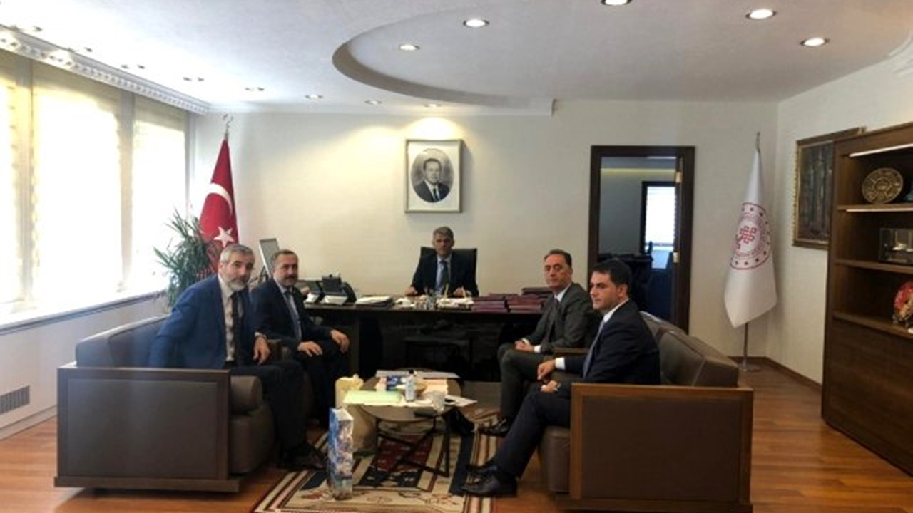 Van'da AK Parti’li Abdulahat Arvas: “Van, Anadolu’nun Asya’ya açılan kapısıdır”