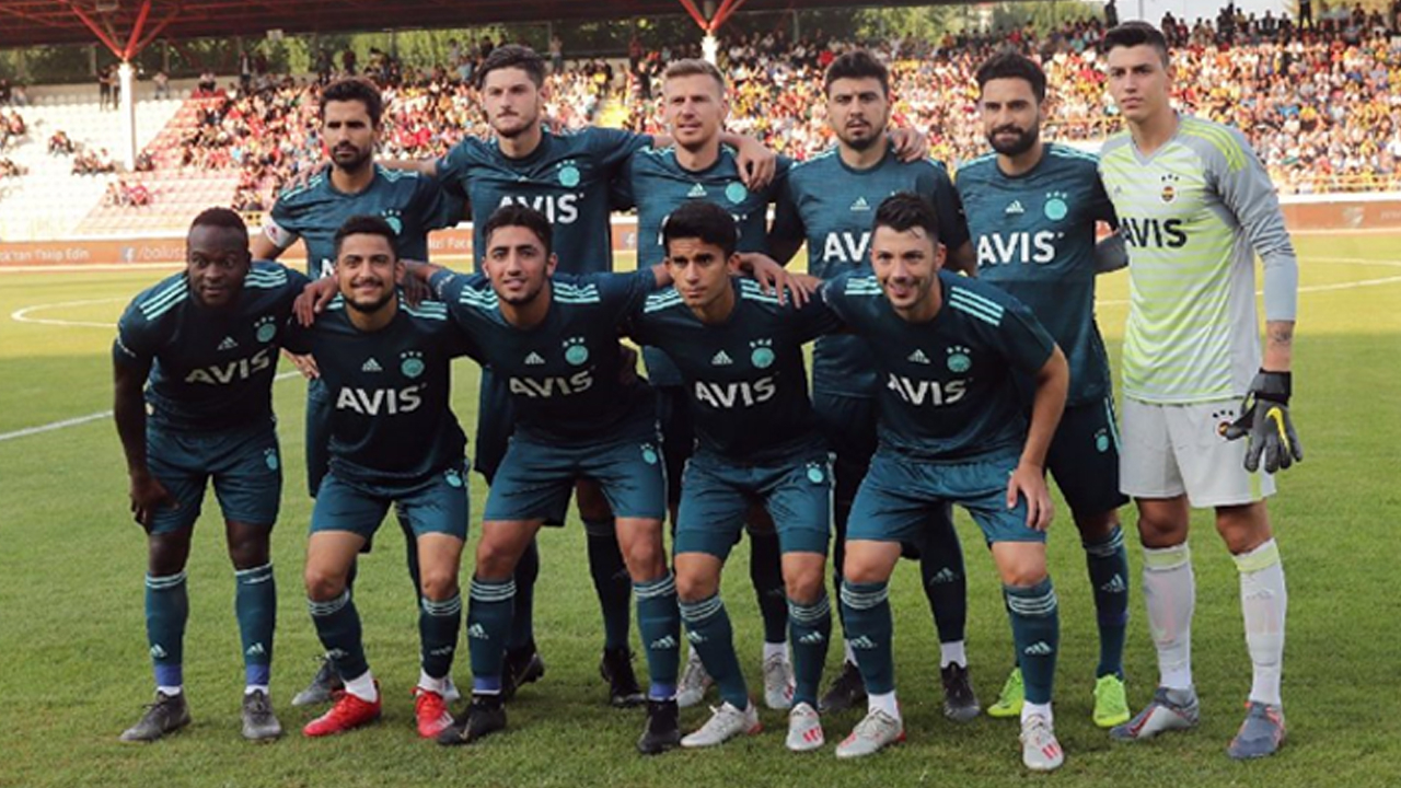 Dünya Fenerbahçeliler Günü'nde özel maç