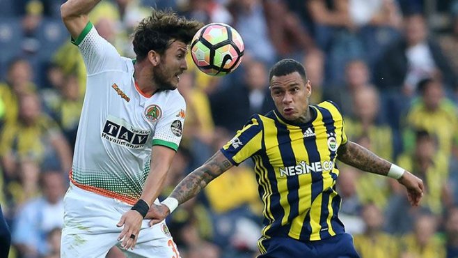 Van der Wiel'den Fenerbahçelilere mesaj var