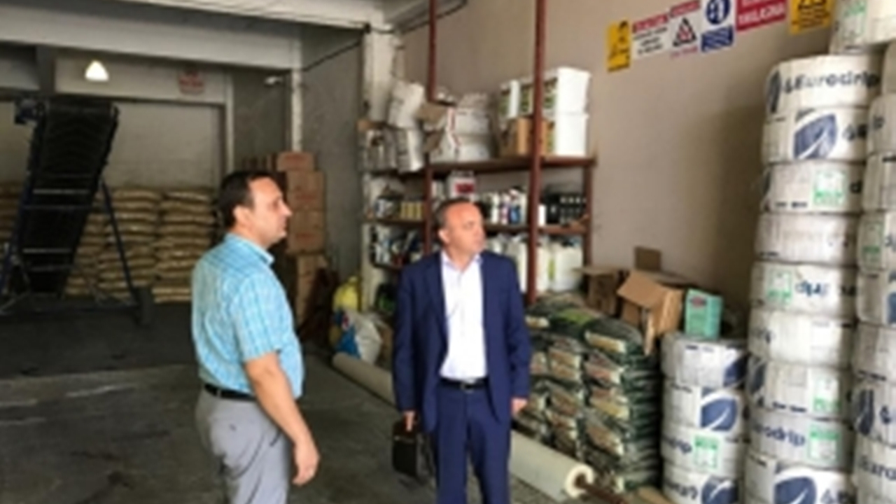 Balıkesir'de Kaymakam Hüseyin Öner, Tarım Kredi Kooperatifini ziyaret etti