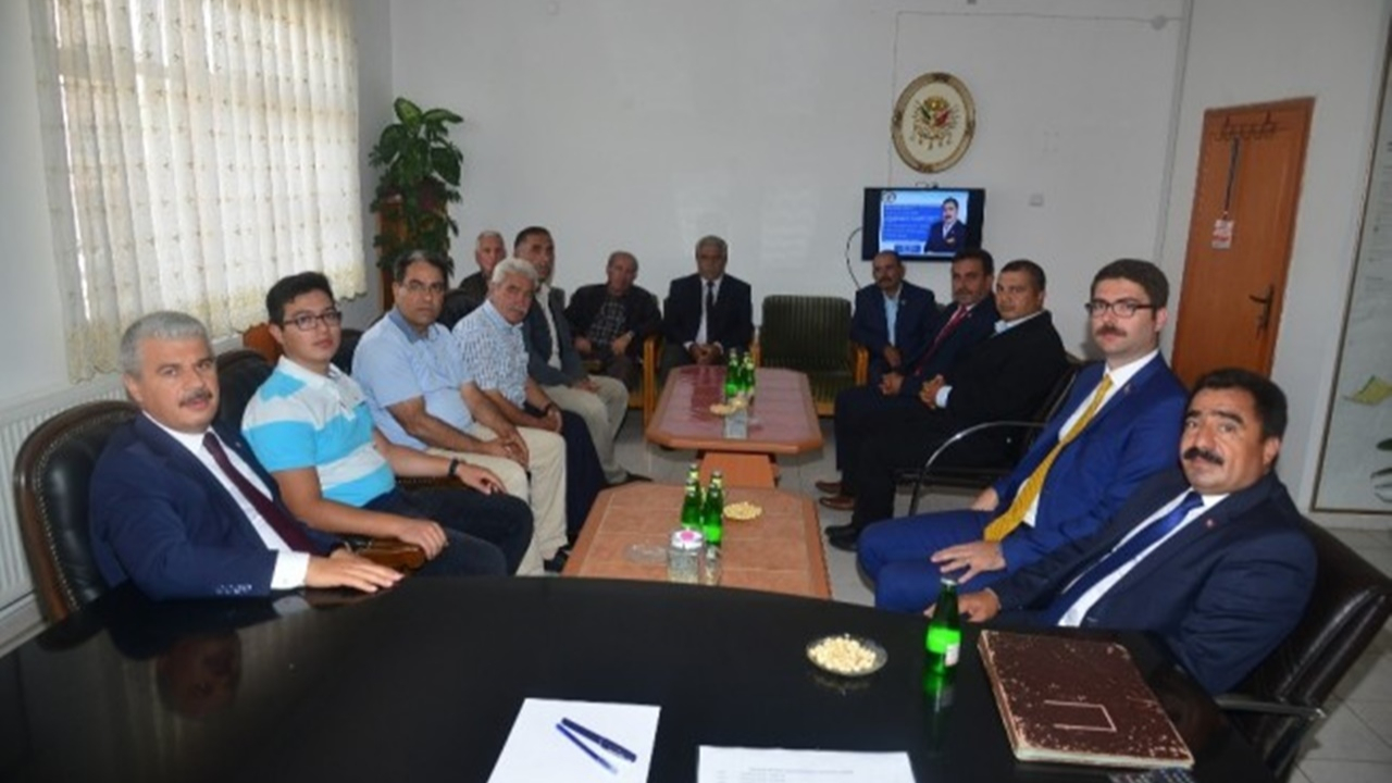 Kırşehir'de Vali İbrahim Akın, Akçakent İlçesinde incelemelerde bulundu