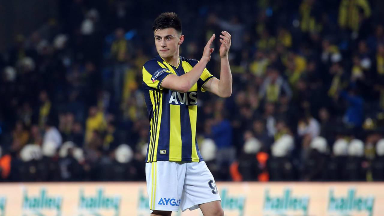 Eljif Elmas resmen Napoli'de!