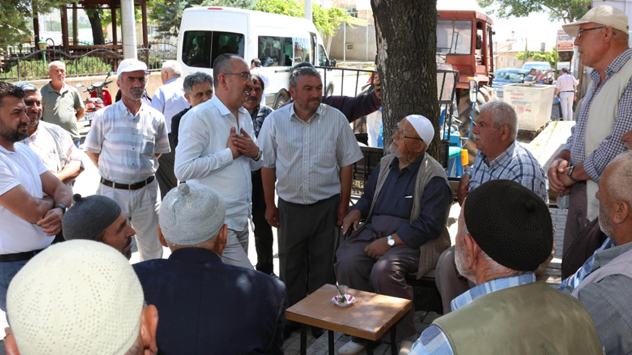 Konya'da Başkan Mustafa Kavuş, mahalle ziyaretlerini sürdürüyor