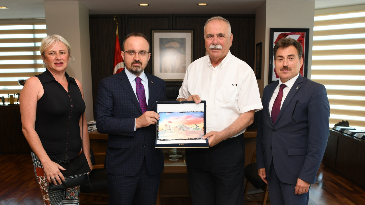 Çanakkale'de AK Partili Bülent Turan'dan CHP'li Ülgür Gökhan'a ziyaret