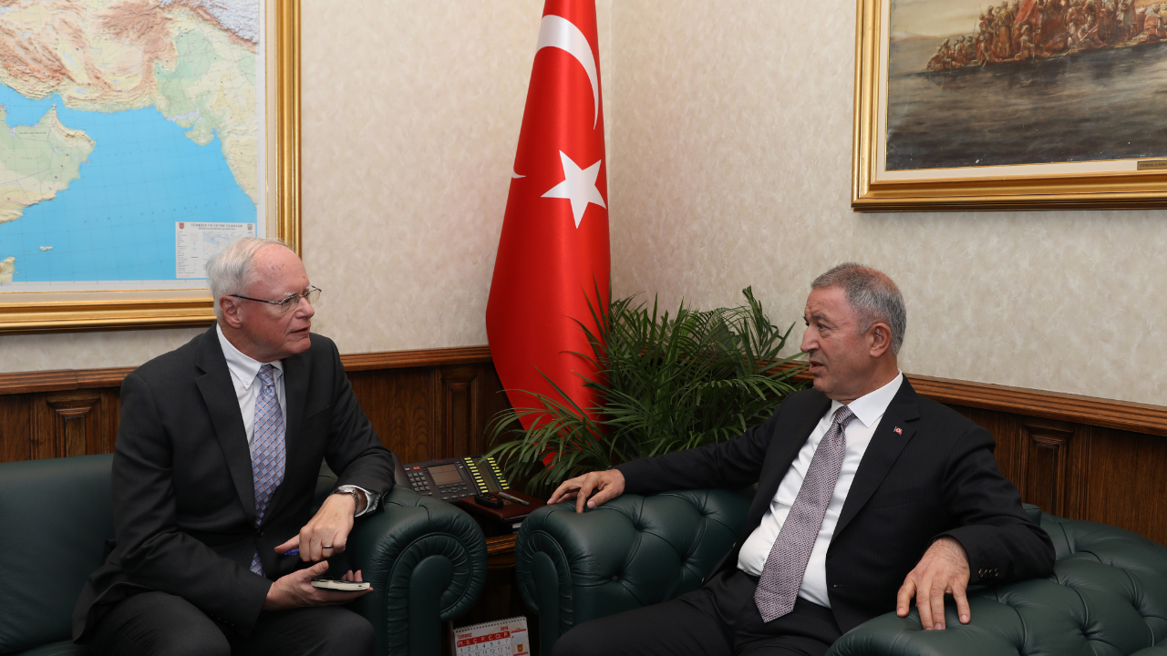 Bakan Akar, Jeffrey'i kabul etti...