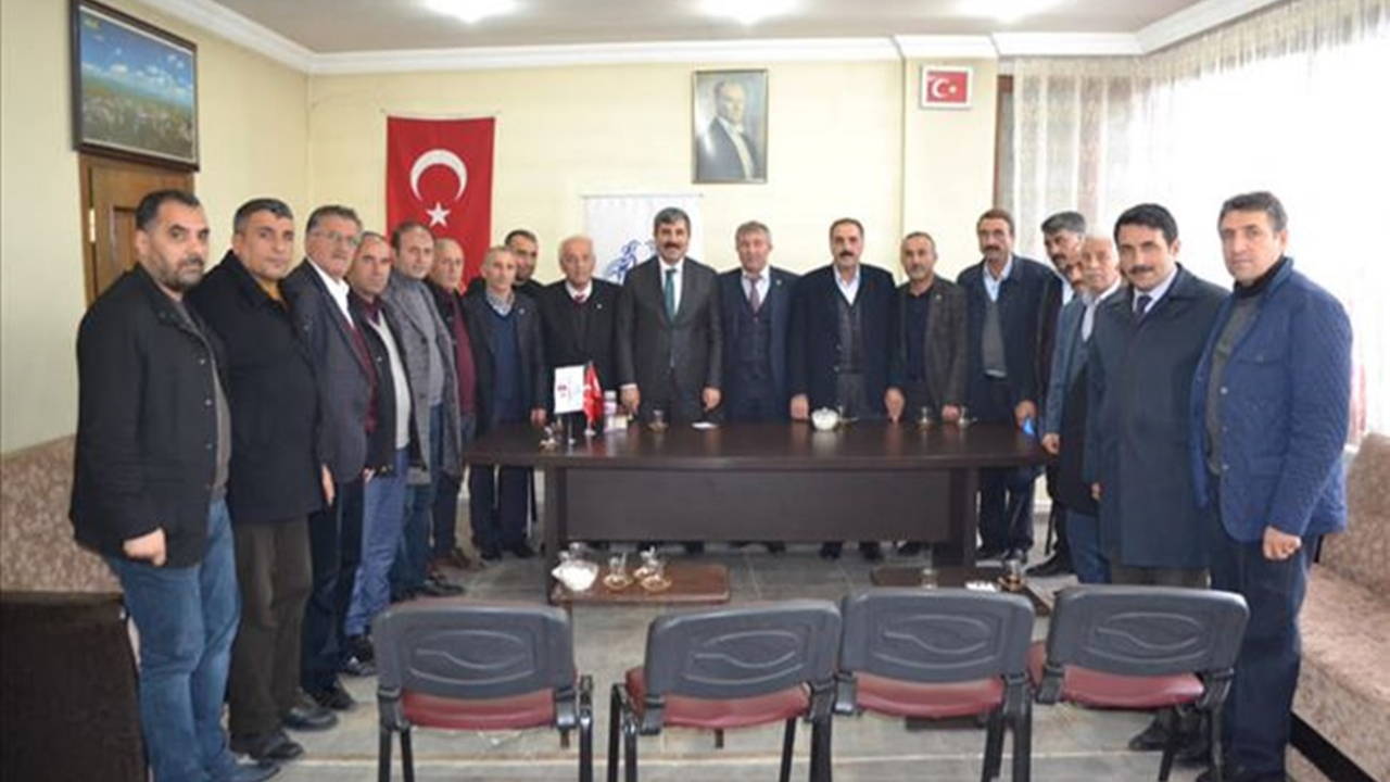 Muş'ta Başkan Feyat Asya, mahalle muhtarlarıyla buluştu