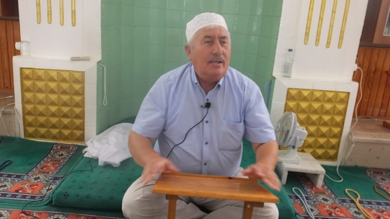 Balıkesir'de emekli vaiz Ramazan Daş: “Sandalyede namaz olmaz”