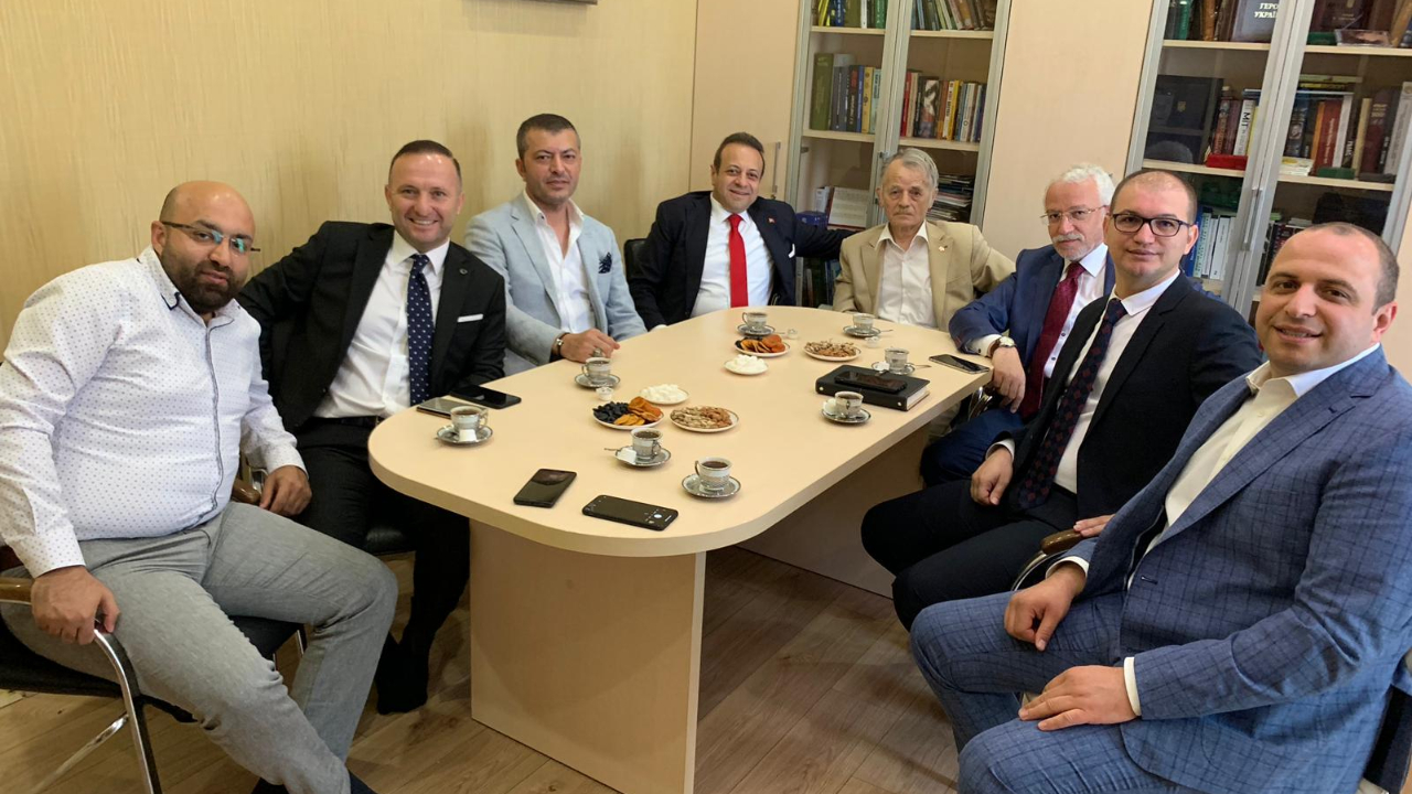 Egemen Bağış'tan Mustafa Cemiloğlu'na tebrik!