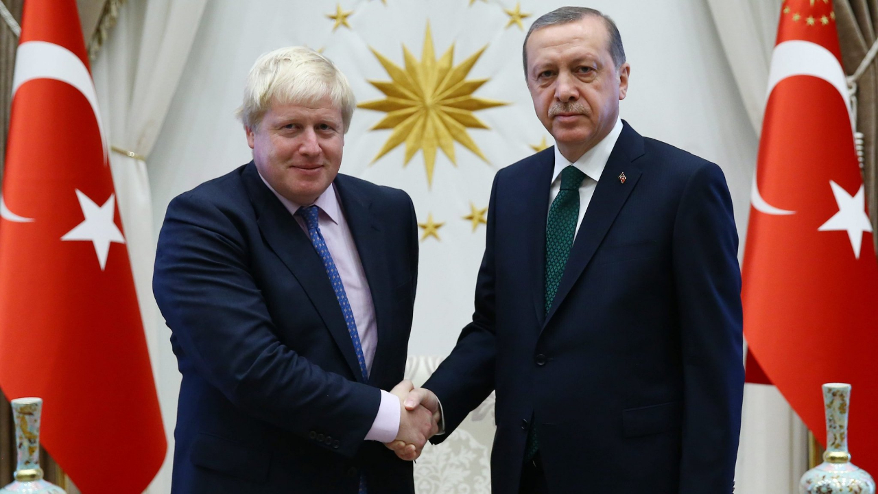 Erdoğan'dan Johnson'a tebrik!
