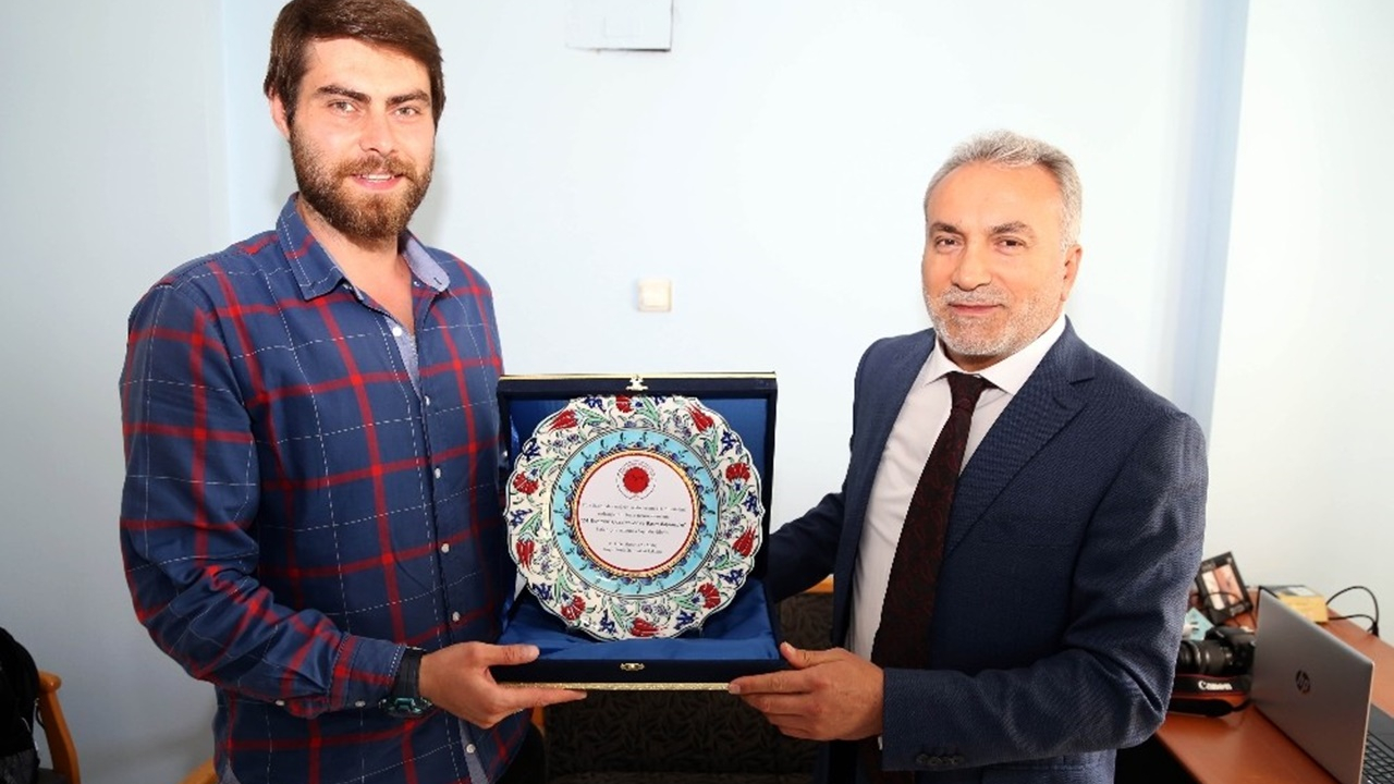 Yozgat'ta Rektör Prof. Dr. Ahmet Karadağ’dan İHA’ya ziyaret