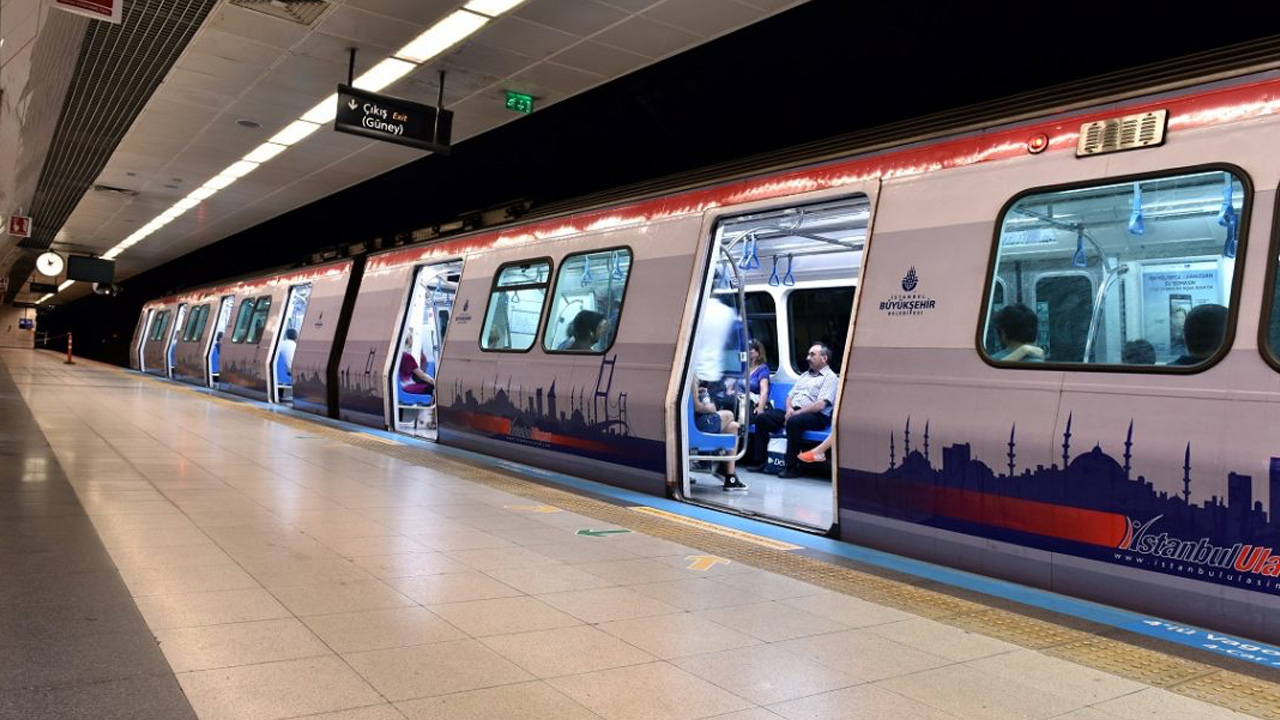 Ünlü profesör uyardı: Metro İstanbul'da maske takın!