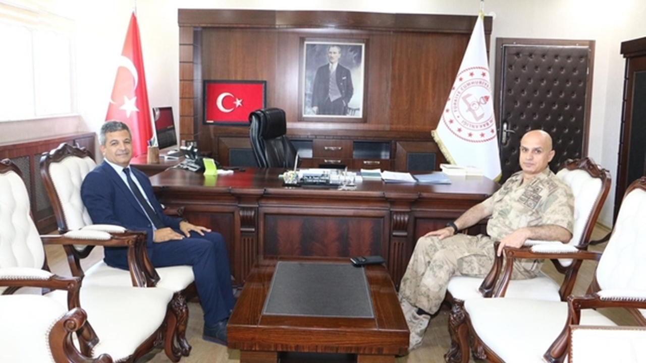 Diyarbakır'da Tuğgeneral Mustafa Başoğlu’ndan Feysel Taşçıer’e ziyareti