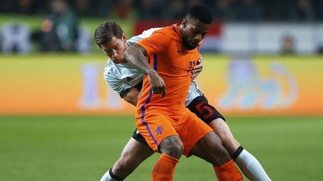 Jeremain Lens maça çıktığına bin pişman oldu!