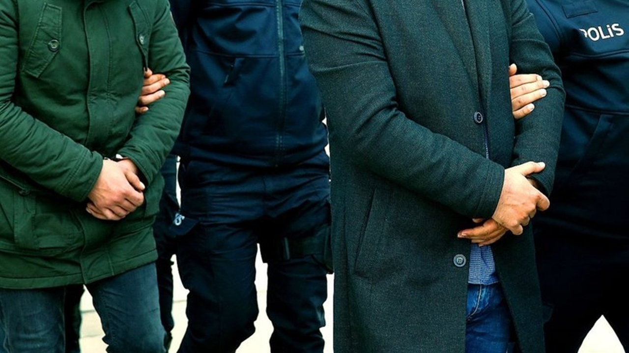 Balıkesir’de FETÖ baskını 2 kişi yakalandı