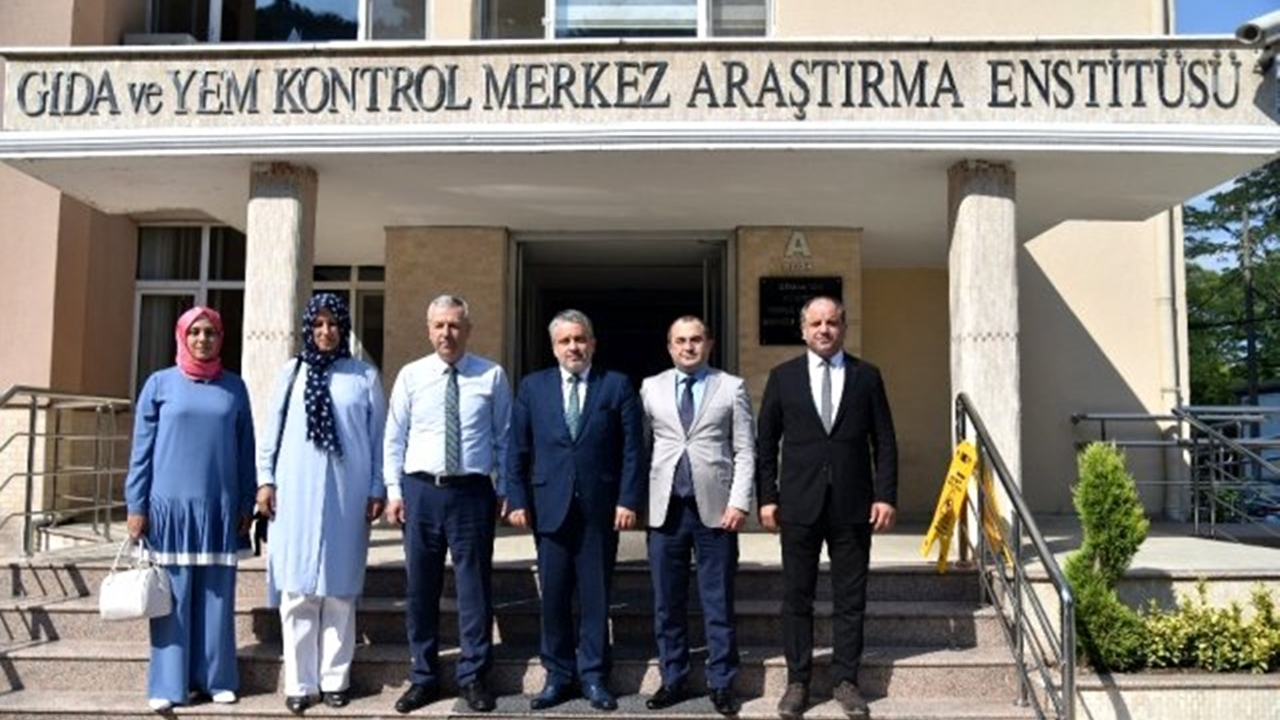 Bursa'da Ayhan Salman: “Bursa ile Ankara arasında köprüyüz”