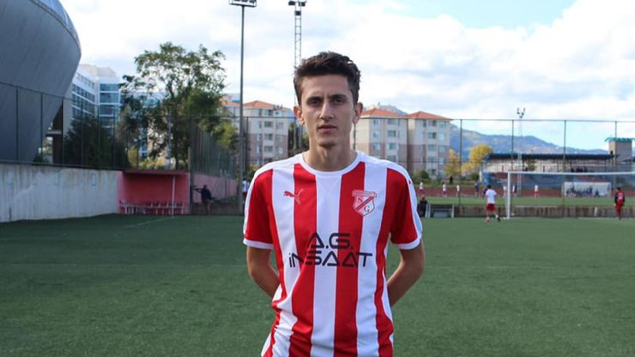 Genç futbolcu evinde ölü bulundu!