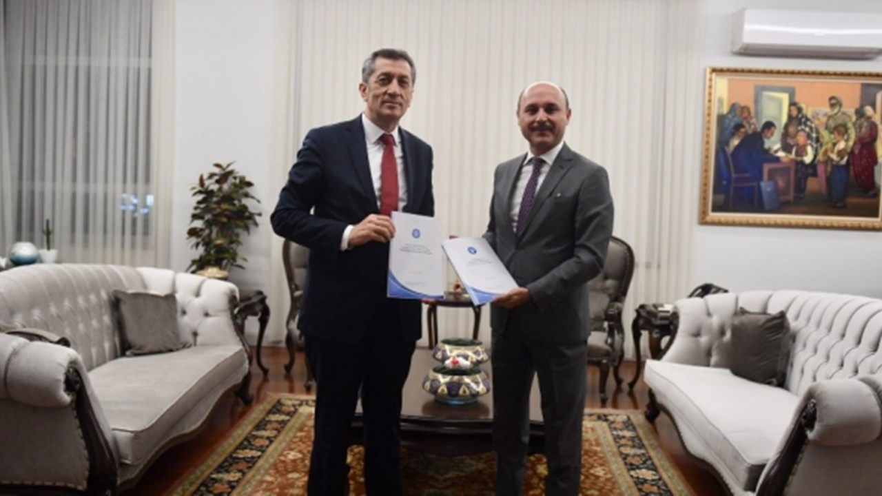 Ankara'da Türk Eğitim Sen Genel Başkanı Talip Geylan, Bakan Ziya Selçuk’u ziyaret etti