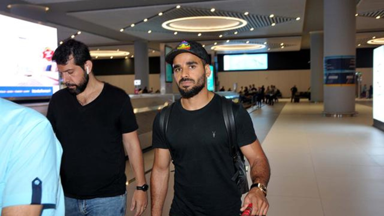 Beşiktaş’ın yeni transferi Douglas İstanbul’da!
