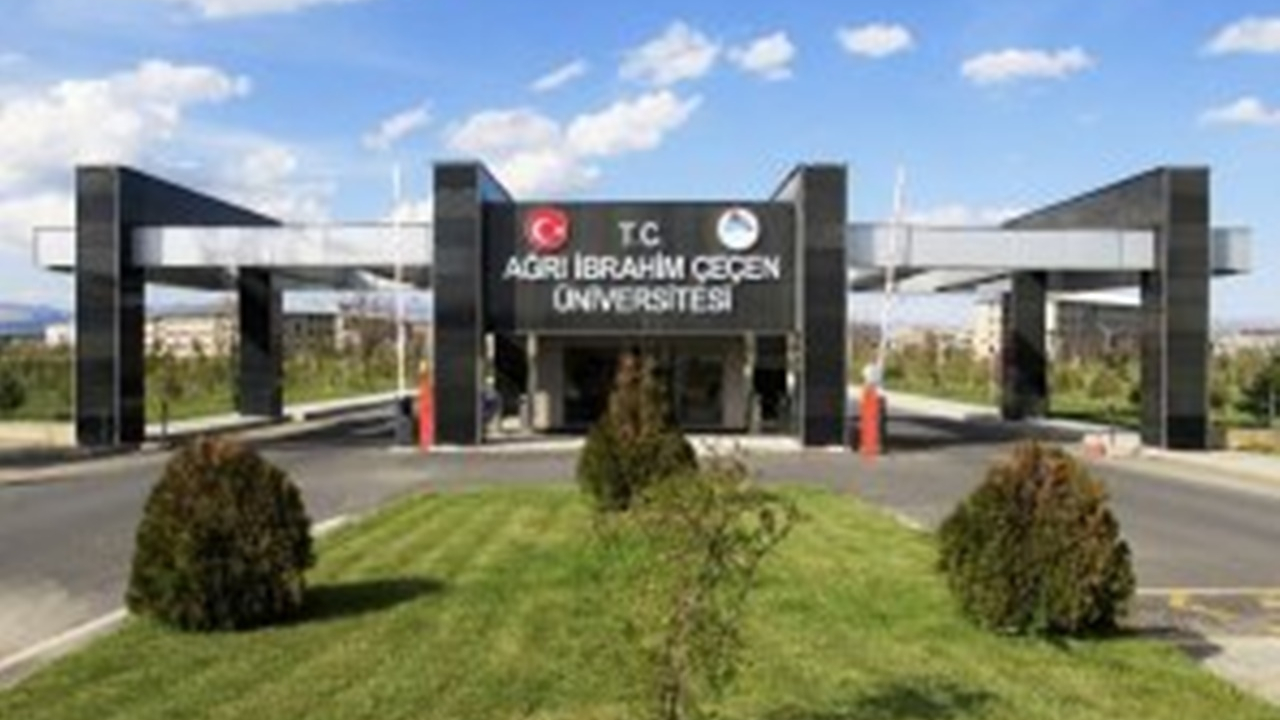 Ağrı'da Rektör Abdulhalik Karabulut: ’’Ağrı bir öğrenci kentidir’’