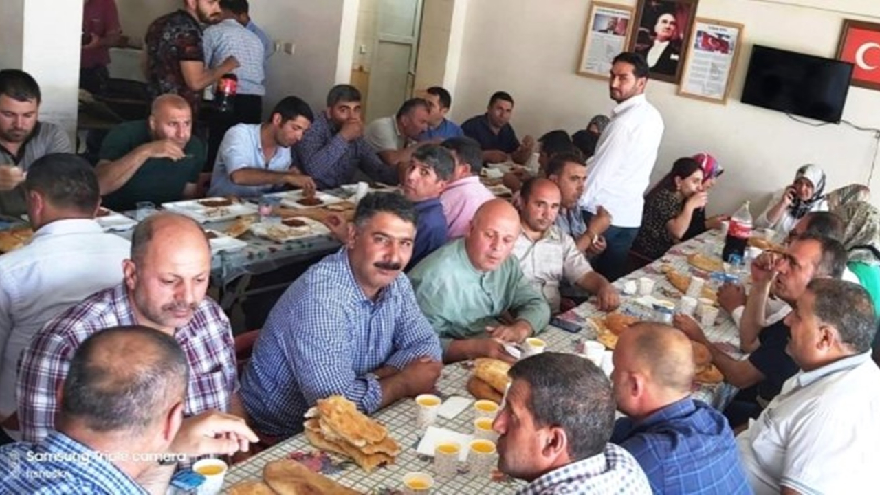 Van Erciş Belediye Başkanı Yıldız Çetin esnafla buluştu