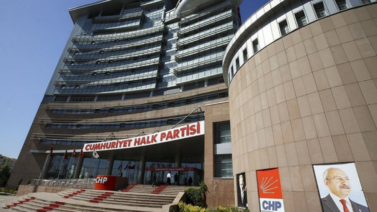 CHP'de toplu istifa depremi!