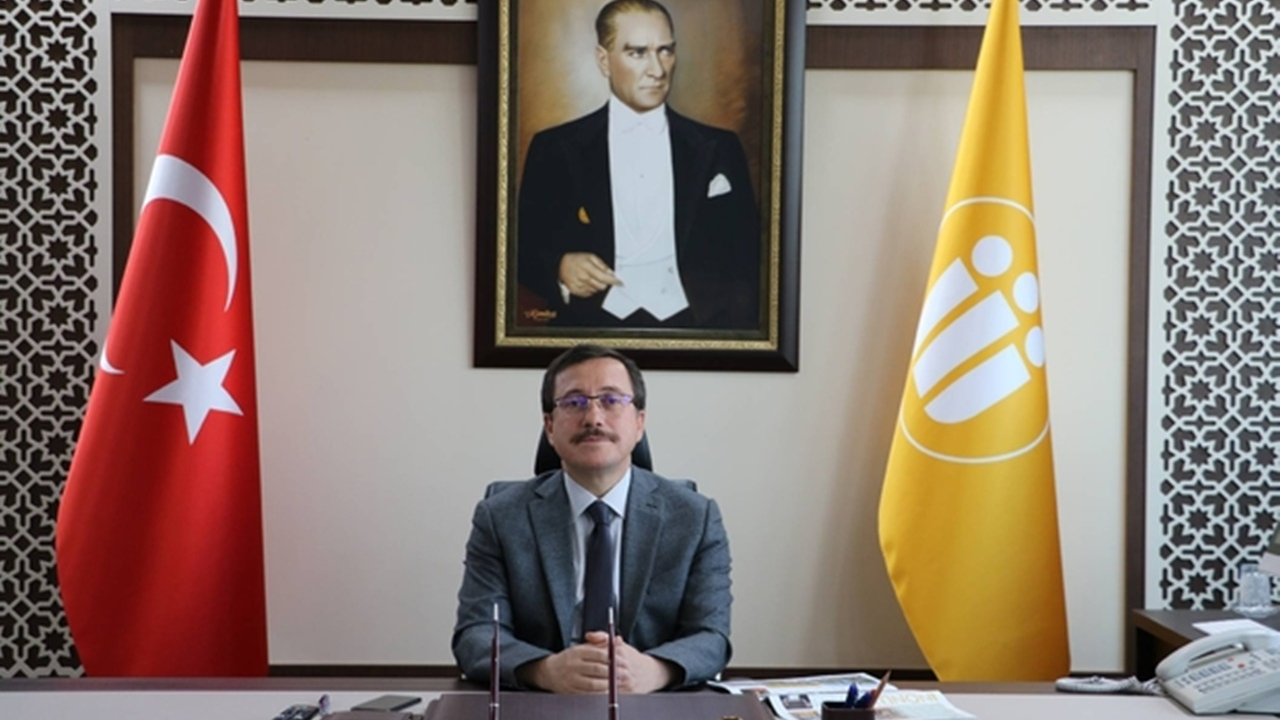 Malatya'da Rektör Ahmet Kızılay’dan öğrencilere tercih tavsiyesi