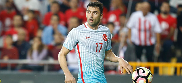 Burak Yılmaz Lefter'i geçti