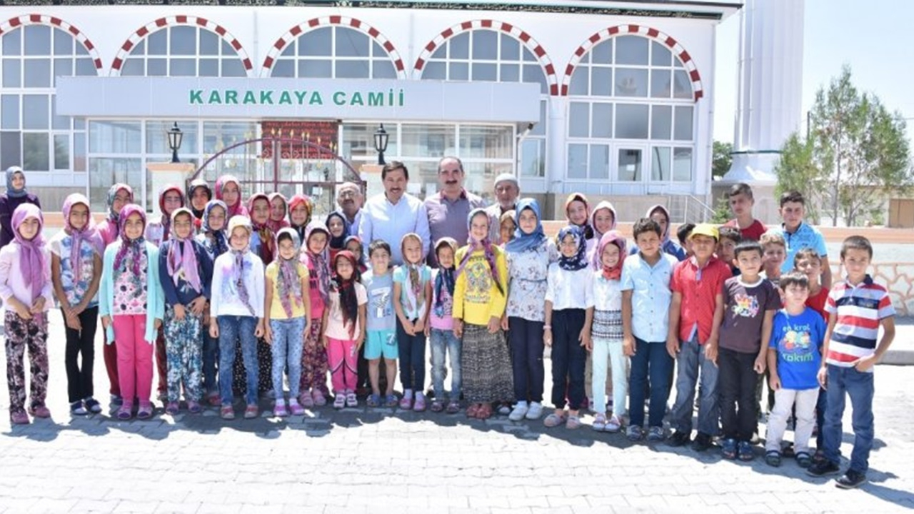 Konya'da Başkan Hasan Kılca: "Tüm mahallelerimizde el ele gönül gönüle çalışıyoruz"