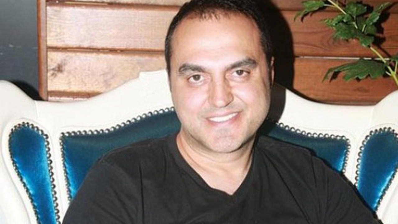 "Şu karıların soyunmasını durdur"