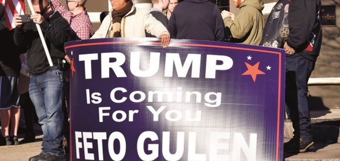 Pensilvanya'da 'Trump senin için geliyor FETO Gülen' pankartı