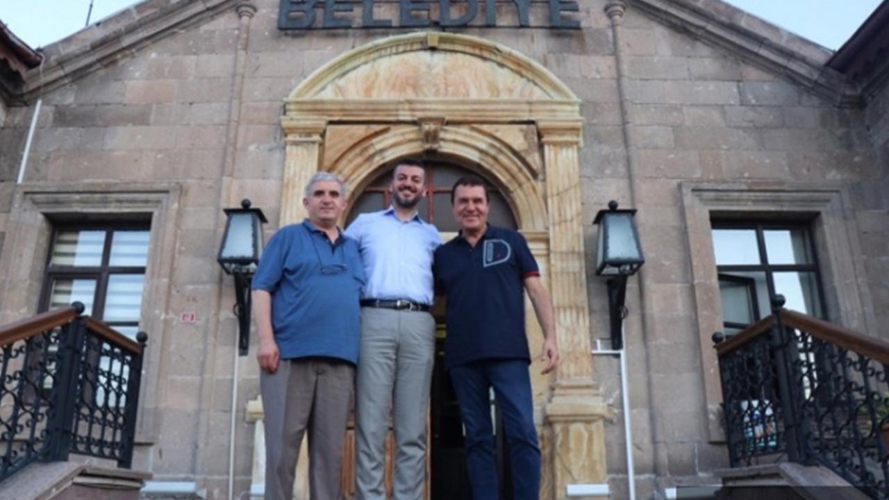 Nevşehir'de Mithat Körler, Belediye Başkanı Mehmet Aktürk’ü ziyaret etti