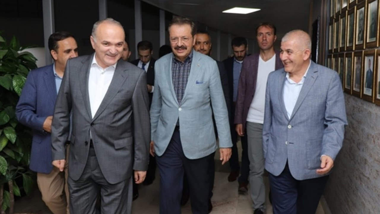 Düzce'de Rifat Hisarcıkloğlu’ndan Başkan Faruk Özlü’ye ziyaret