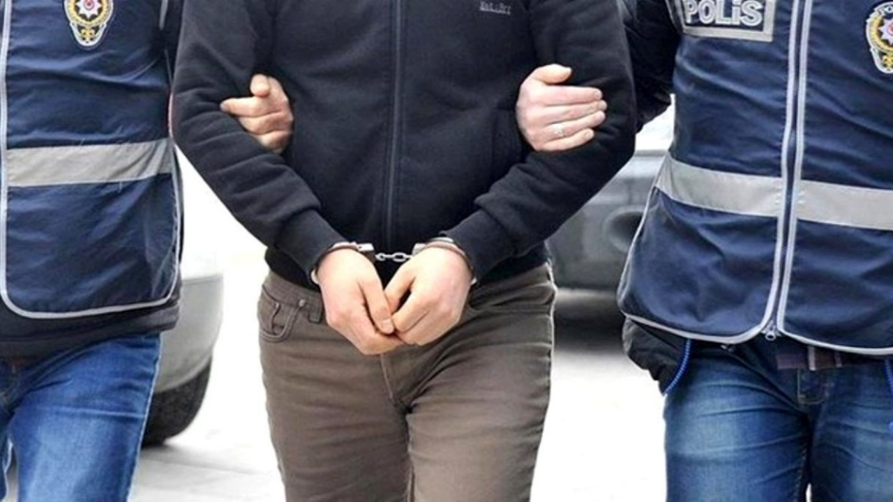 "Cinsel organını gösterince bende kaldı!"