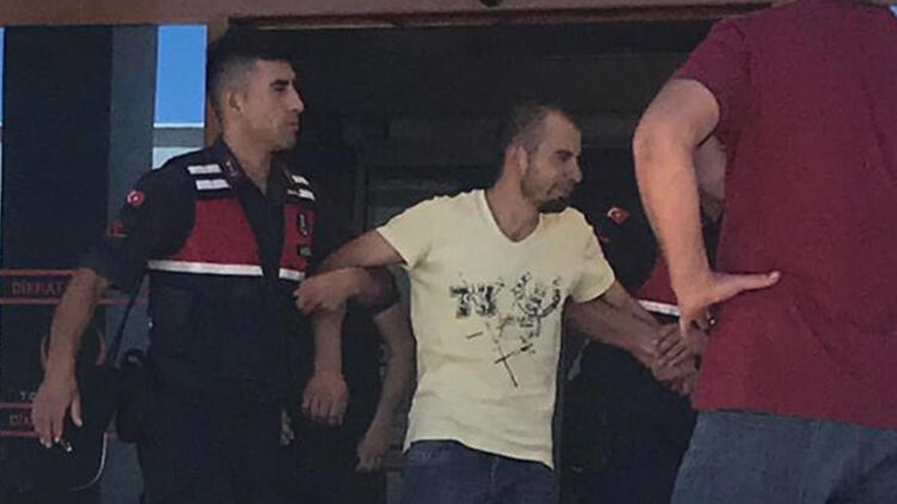 Yılanı vurmak isterken hamile eşini öldürdü