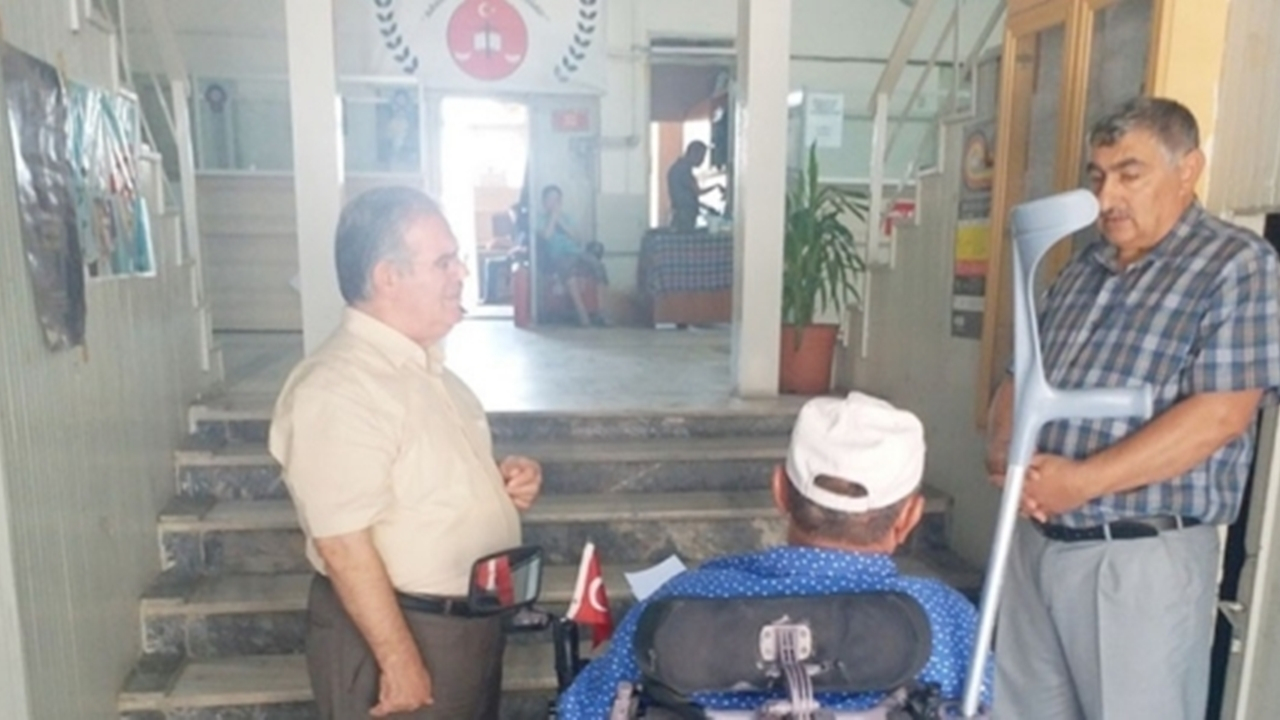 Balıkesir'de Ekrem Çalık, engelli vatandaşı dinledi