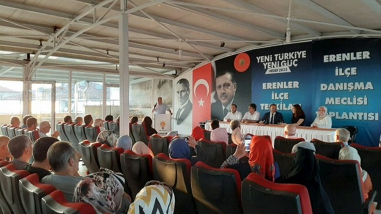 Sakarya'da Başkan Fevzi Kılıç, AK Parti Erenler İlçe Danışma meclisine katıldı