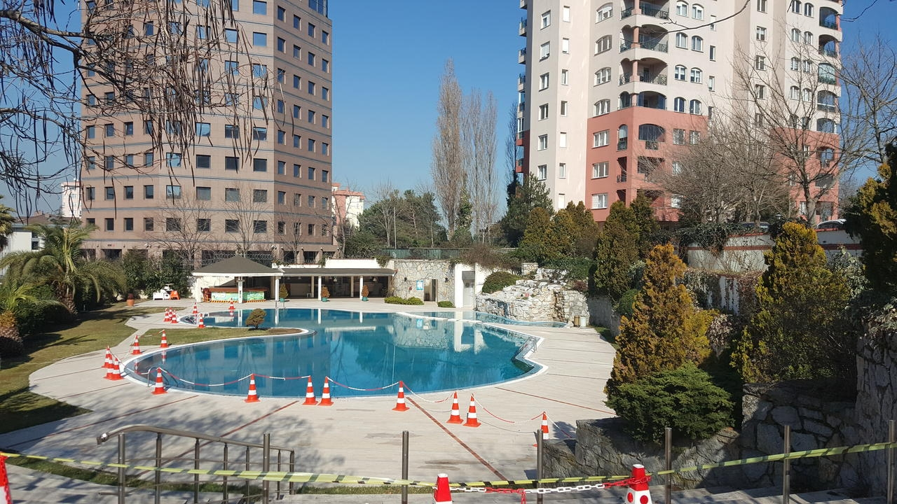 Etiler'deki o sitede başörtülülere ev kiralamıyor!