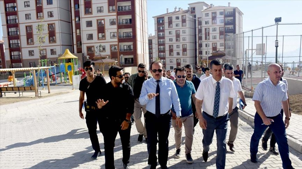 Şırnak'ta Vali Ali Hamza Pehlivan TOKİ konutlarını inceledi
