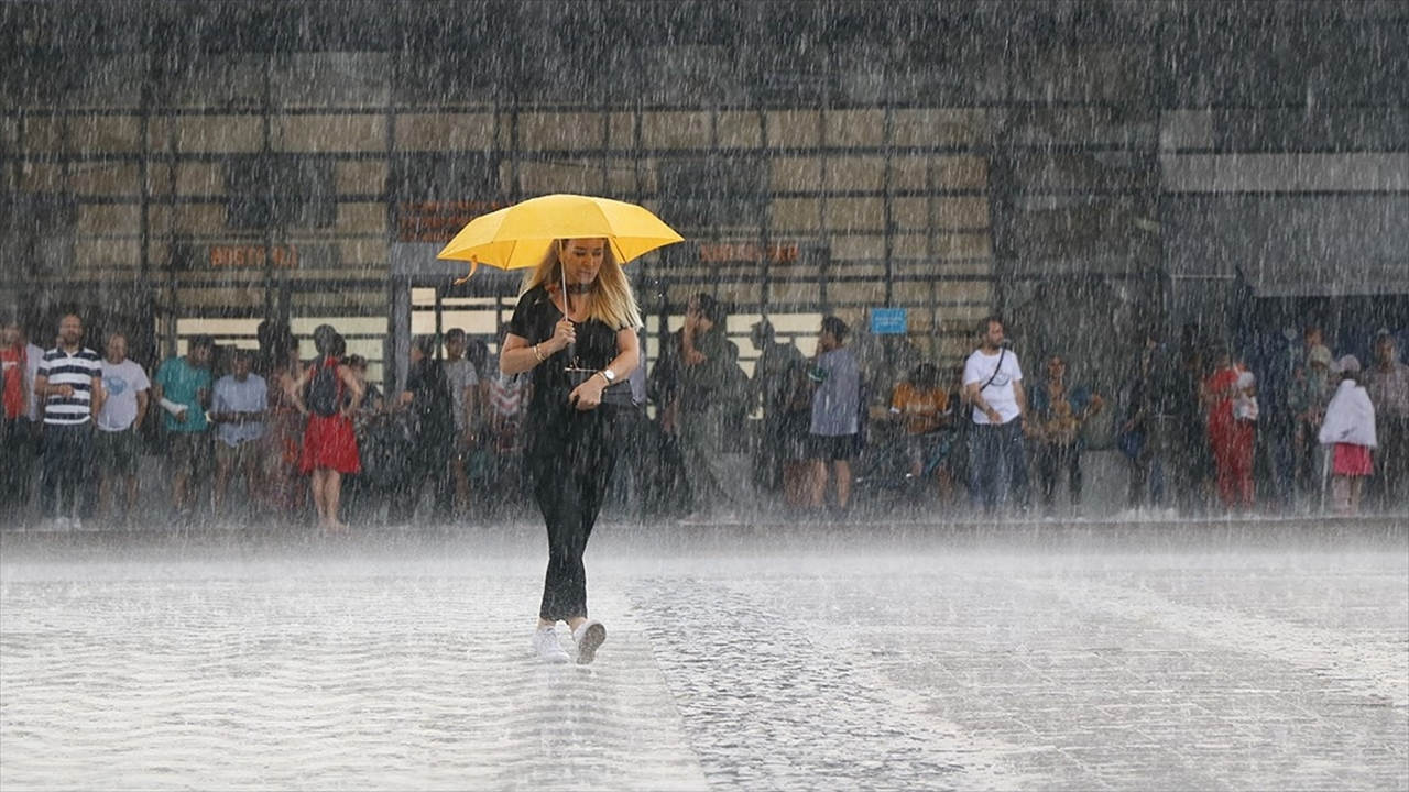 Meteorolojiden sağanak yağış uyarısı...