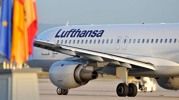 Alman devi Lufthansa'da pilotlar greve gidecek