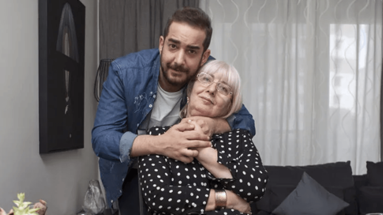 Enis Arıkan'ın annesi kaza yaptı!